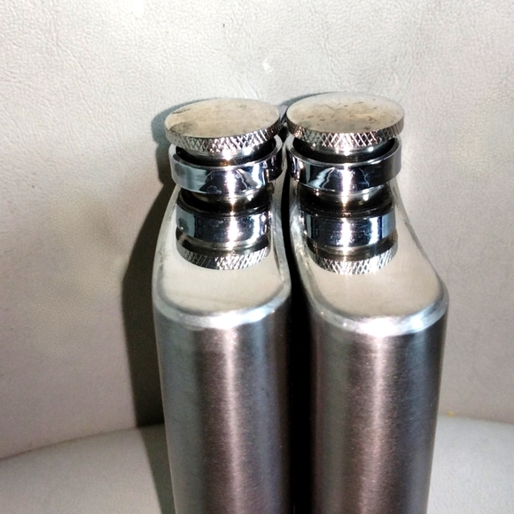 Dewar's Stainless steel flasks - LOT OF TWO - 5 oz. - Picture 3 of 11
